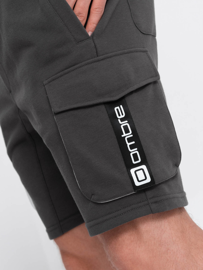 Pantaloni scurți pentru bărbați cu buzunare cargo - gri închis V2 OM-SRSK-0106