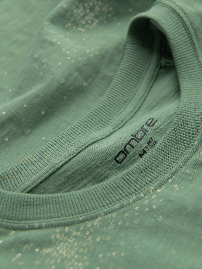 Men's full-print t-shirt with scattered letters - green V5 OM-TSFP-0179
