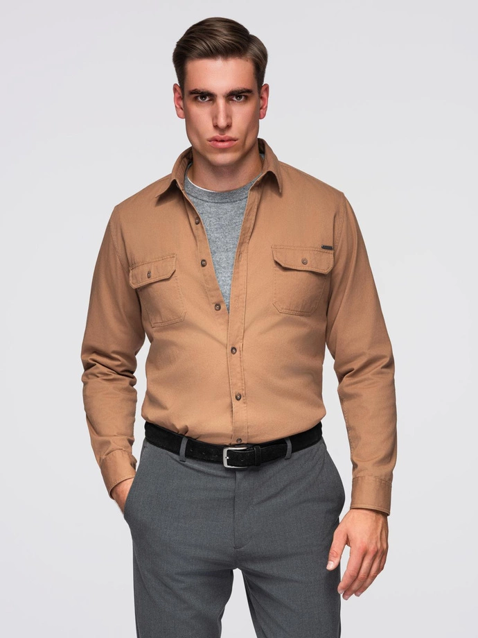 Pánská bavlněná košile REGULAR FIT s kapsami na knoflíky - velbloudí V2 OM-SHCS-0146