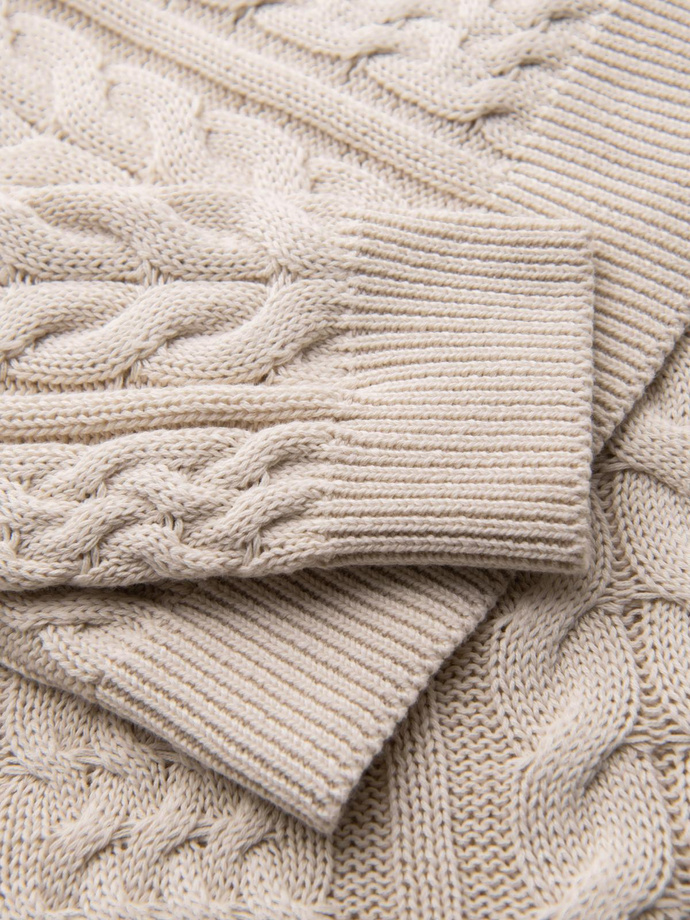 Elegantný pánsky sveter so zaujímavou väzbou - ecru V1 OM-SWSW-0173