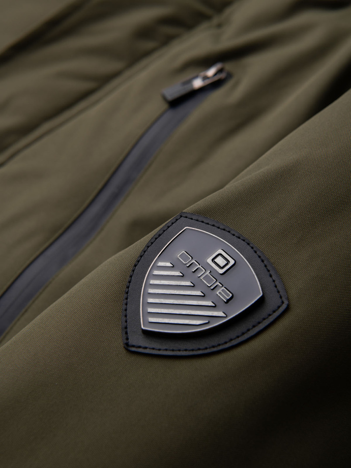 Pánska zimná bunda Aljaška s odnímateľnou kožušinou z kapucne - tmavo olivovo zelená V3 OM-JALJ-0148