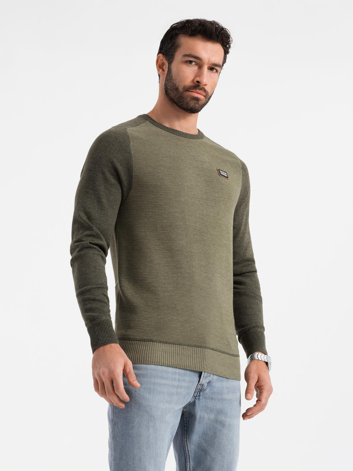 Cotton men's sweater with patch and raglan sleeves - olive V2 OM-SWSW-0121