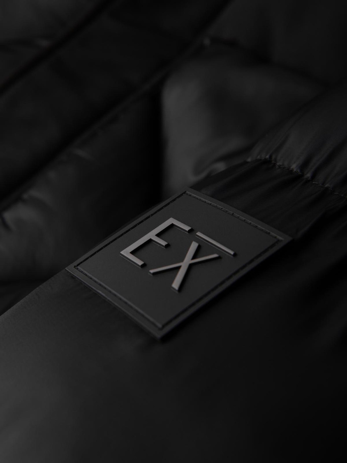 Pánska bunda s kapucňou a geometrickým kosoštvorcovým prešívaním - čierna V1 OM-JAHP-0237