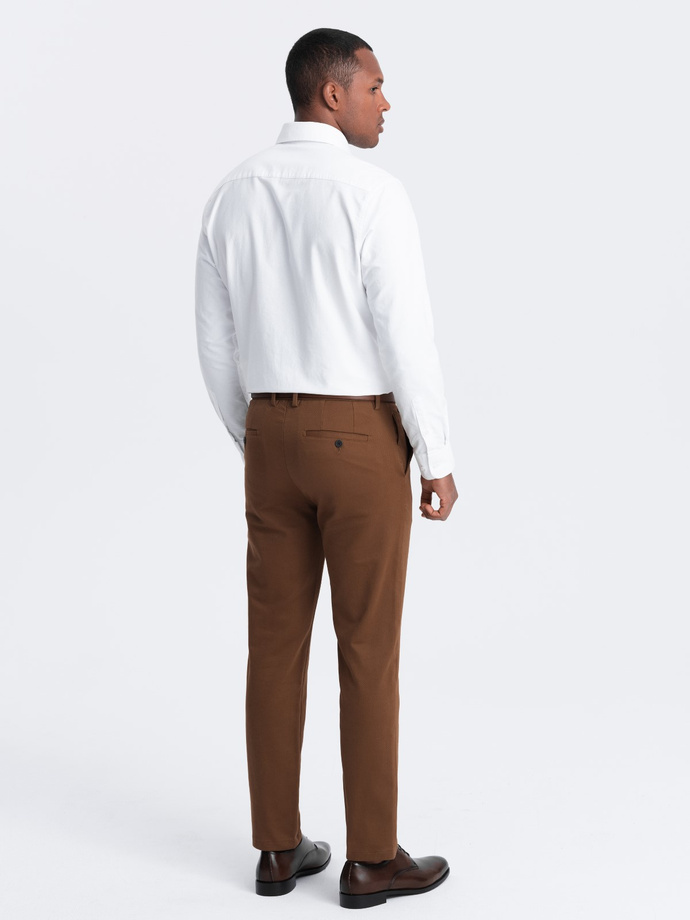 Men's SLIM FIT chino pants with fine texture - caramel V3 OM-PACP-0190