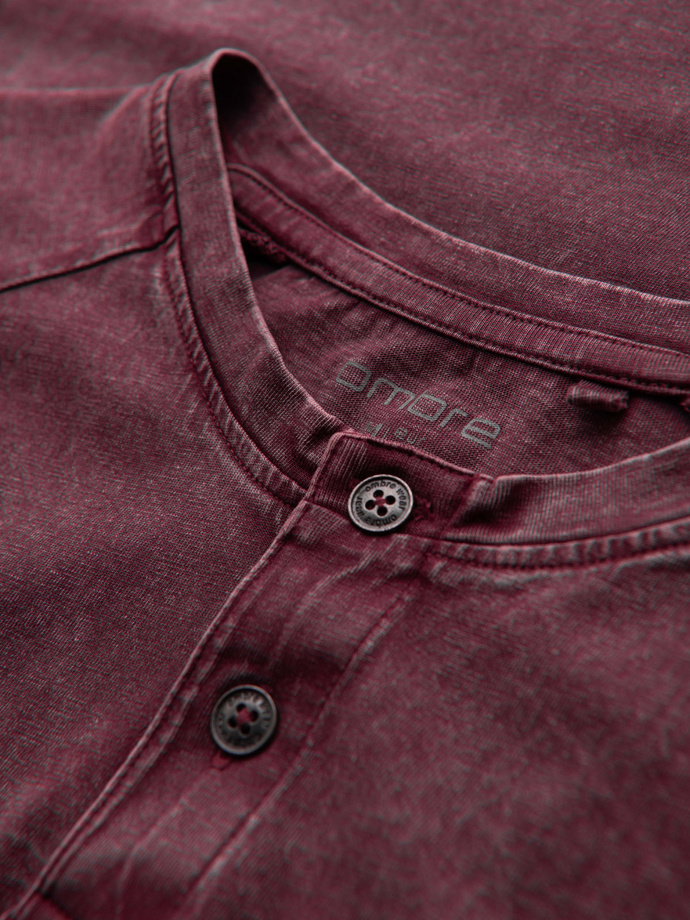 Men's T-shirt with wash effect and buttons at neckline - burgundy V3 OM-TSWT-0150