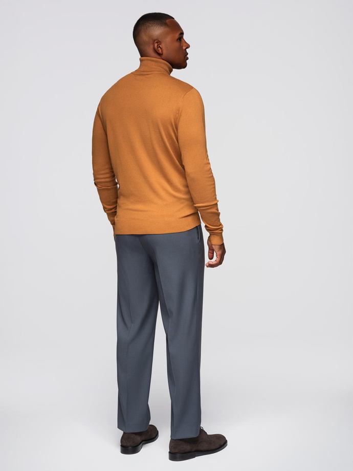 Men's knitted single-color turtleneck with viscose - camel V8 OM-SWTN-0101