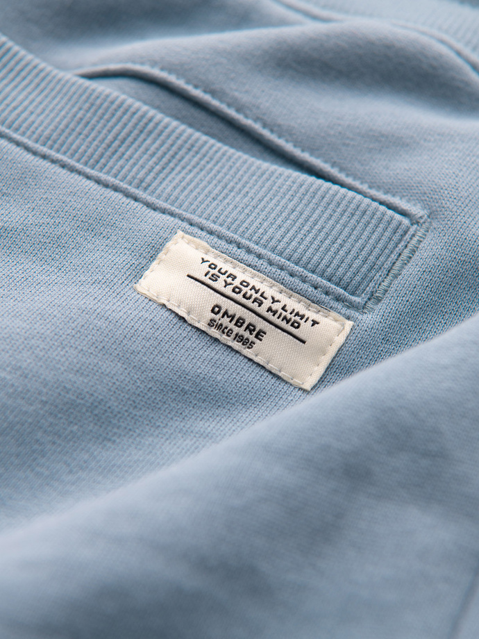 Pánske pletené šortky so šnúrkou v páse a vreckami - svetlomodré V7 OM-SRBS-0139