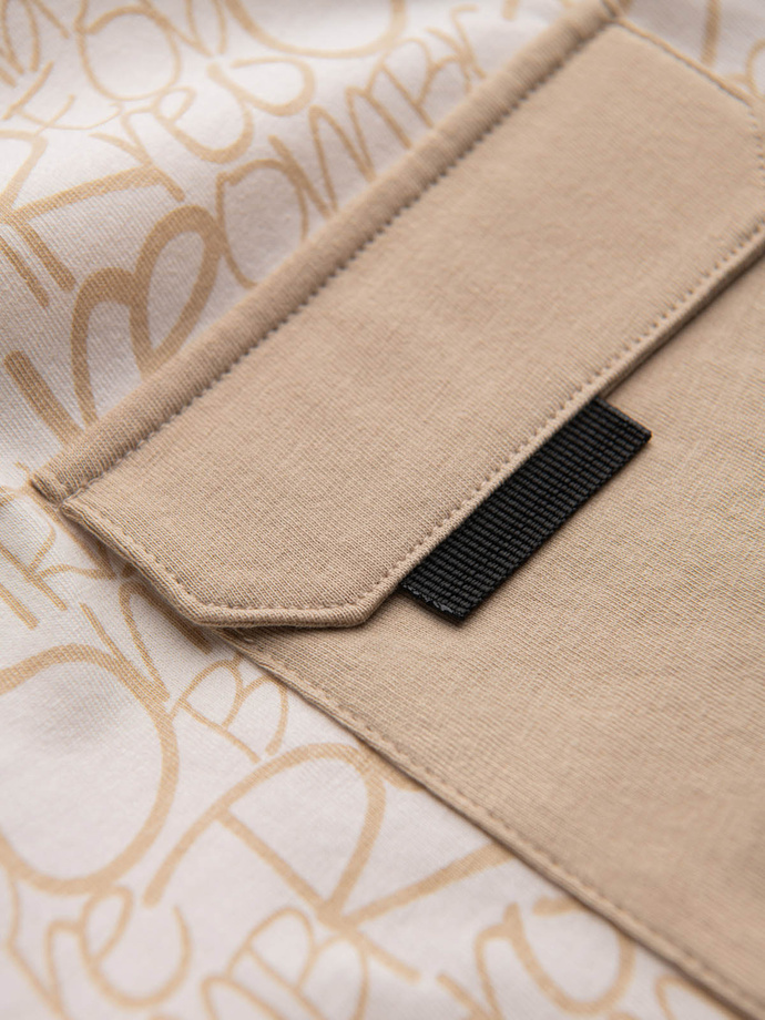 Tricou bărbătesc din bumbac cu imprimeu cu litere și buzunar - crem și maro V1 OM-TSFP-0188