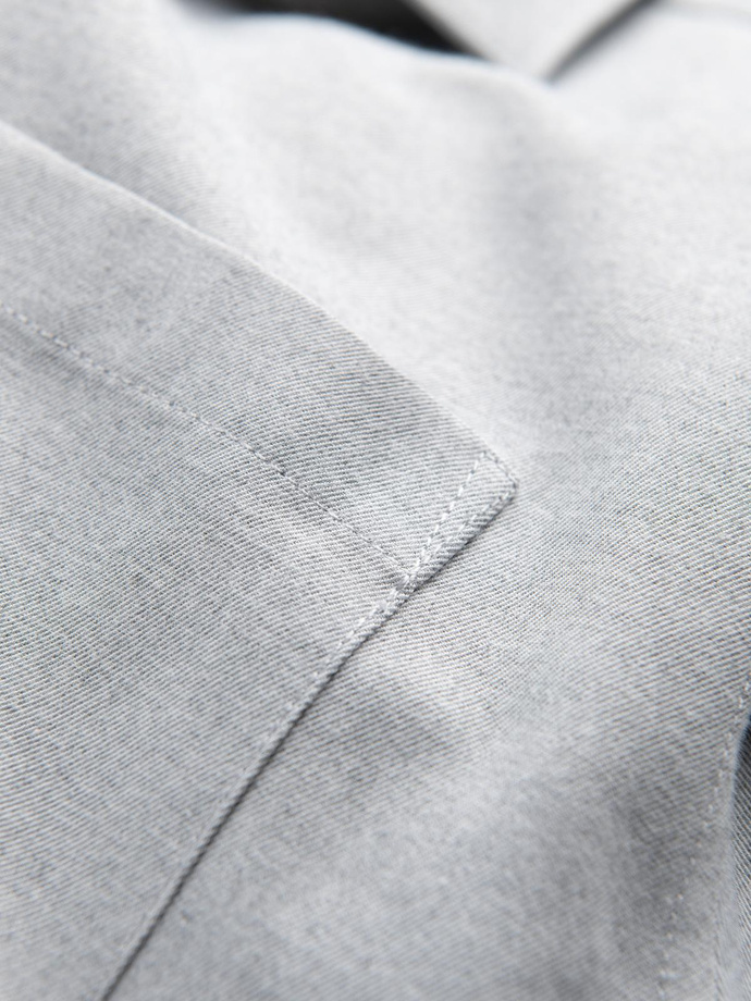 Vyriški REGULAR FIT marškiniai su kišenėmis - šviesiai pilki melanžiniai V2 OM-SHCS-0148