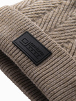 Pánska pletená čiapka s nášivkou - popol V6 OM-ACWH-0122