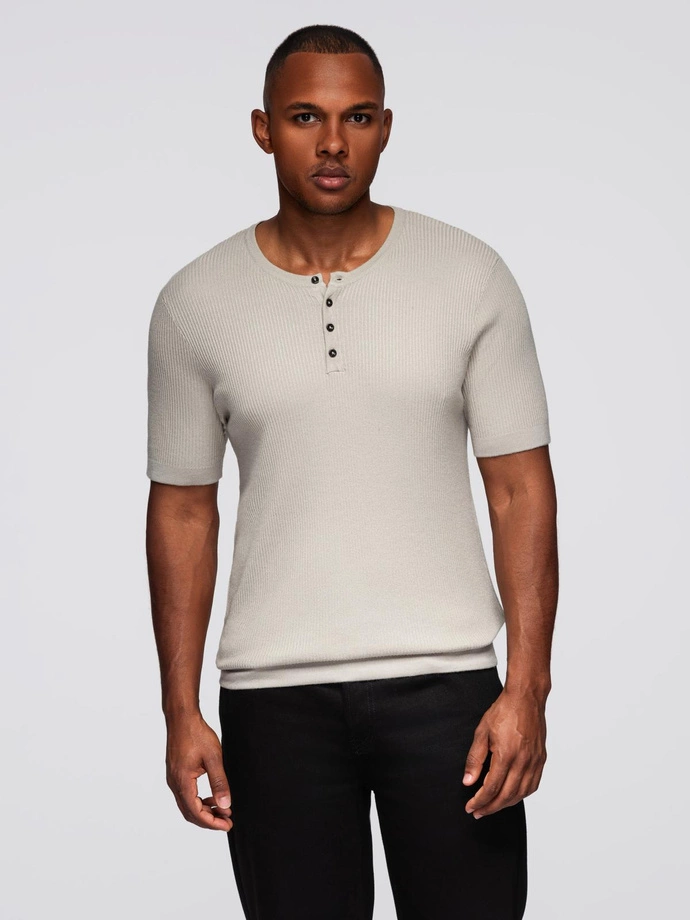 Tricou tricotat pentru bărbați cu nasturi la decolteu - gri deschis V3 OM-TSCT-0254