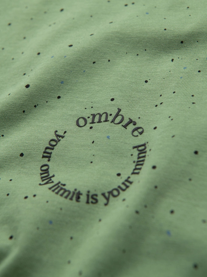 Pánske bavlnené tričko s potlačou a okrúhlym výstrihom - zelené V4 OM-TSFP-0186