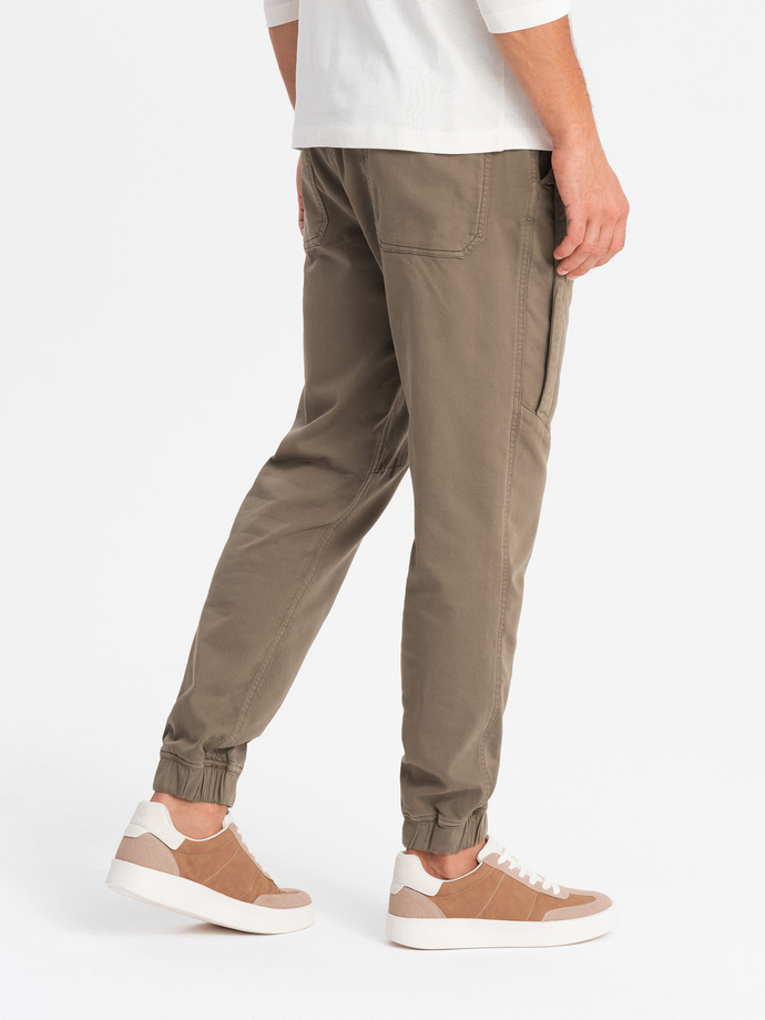 Pantalon sport tricotat pentru bărbați cu pliuri - maro închis V2 OM-PAJO-0202