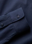 Pánska košeľa REGULAR z bavlneného jednolícneho úpletu - tmavomodrá V2 OM-SHCS-0138