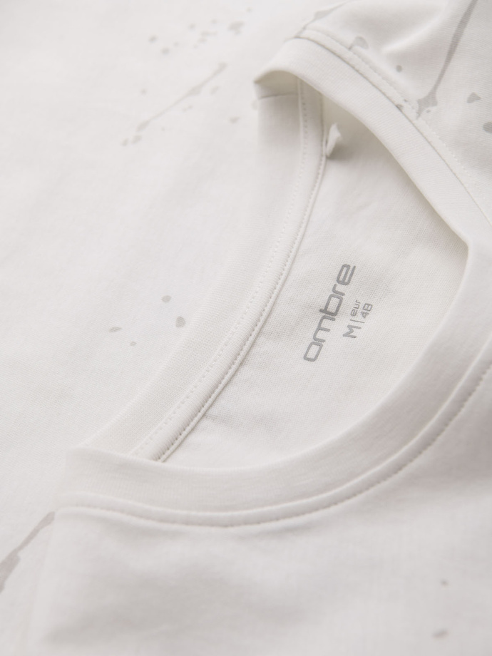 Men's printed t-shirt with round neckline - white V1 OM-TSFP-0187