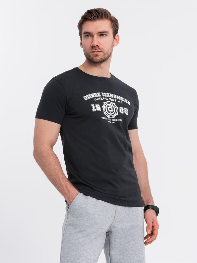 Tricou pentru bărbați cu imprimeu college - negru V2 OM-TSPT-0137