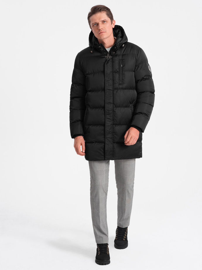Pánská dlouhá zimní prošívaná bunda se saténovou úpravou - černá V3 OM-JALJ-0147